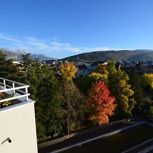 Appartement Le Panoramic***** : Luxury T3 + Garage + Parking, Annecy